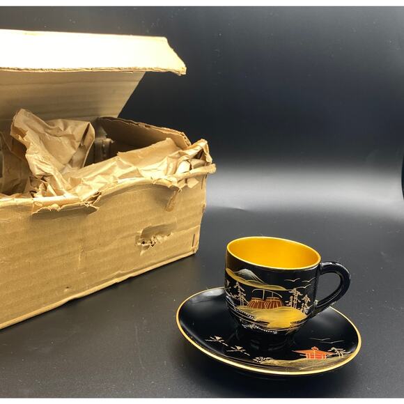 NEW Set 12 VTG Japanese Lacquerware Teacup Saucers Gold black Hand Painted Japan - Picture 1 of 7